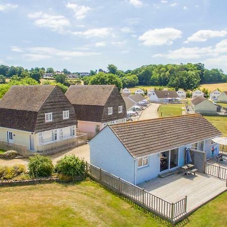 Seaview Holidays - Salterns Village ภายนอก รูปภาพ